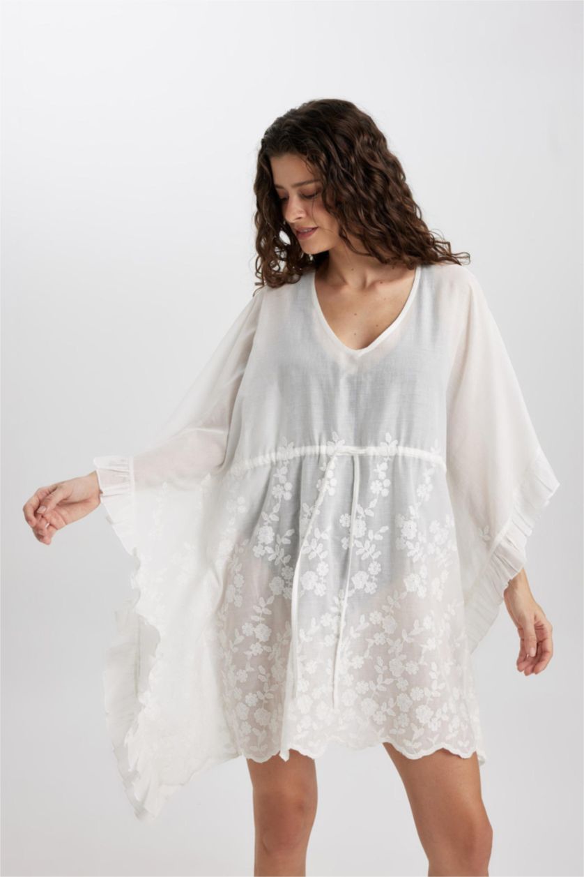 Kadın Kırık Beyaz V Yaka Baskılı Beyaz Kimono-Fall in Love