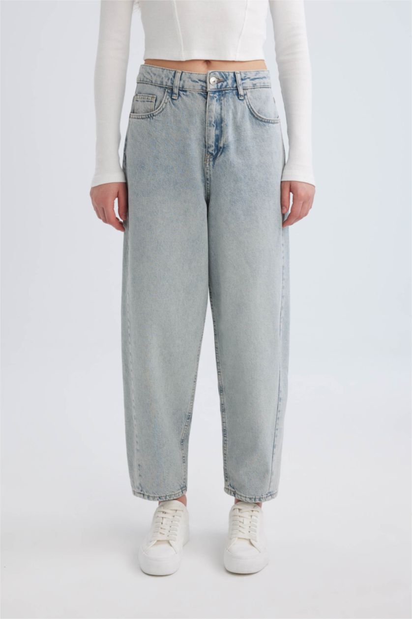 FEMME Indigo Clair Pantalon Coupe Carrot Lavé à La Cheville à Taille Haute