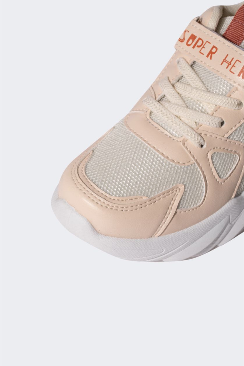 Девочки и подростки Бежевый Кроссовки для девочек