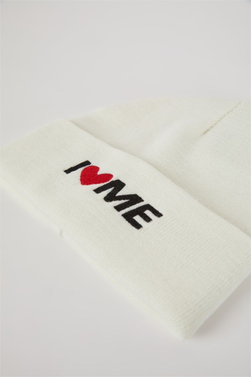 WOMAN White Woman Beret