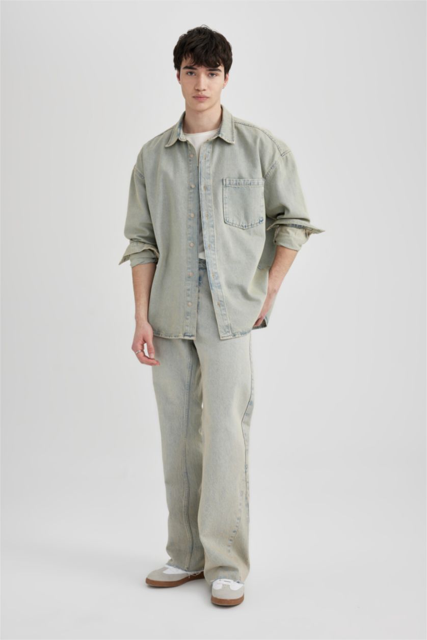 Erkek Açık Mavi Flare Fit Bol Kalıp Normal Bel Geniş Paça Soluk Efektli Jean Pantolon