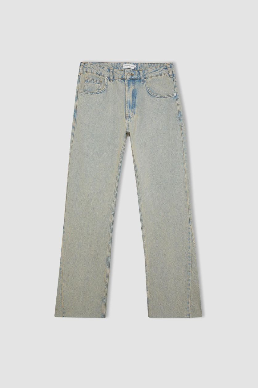 Erkek Açık Mavi Flare Fit Bol Kalıp Normal Bel Geniş Paça Soluk Efektli Jean Pantolon