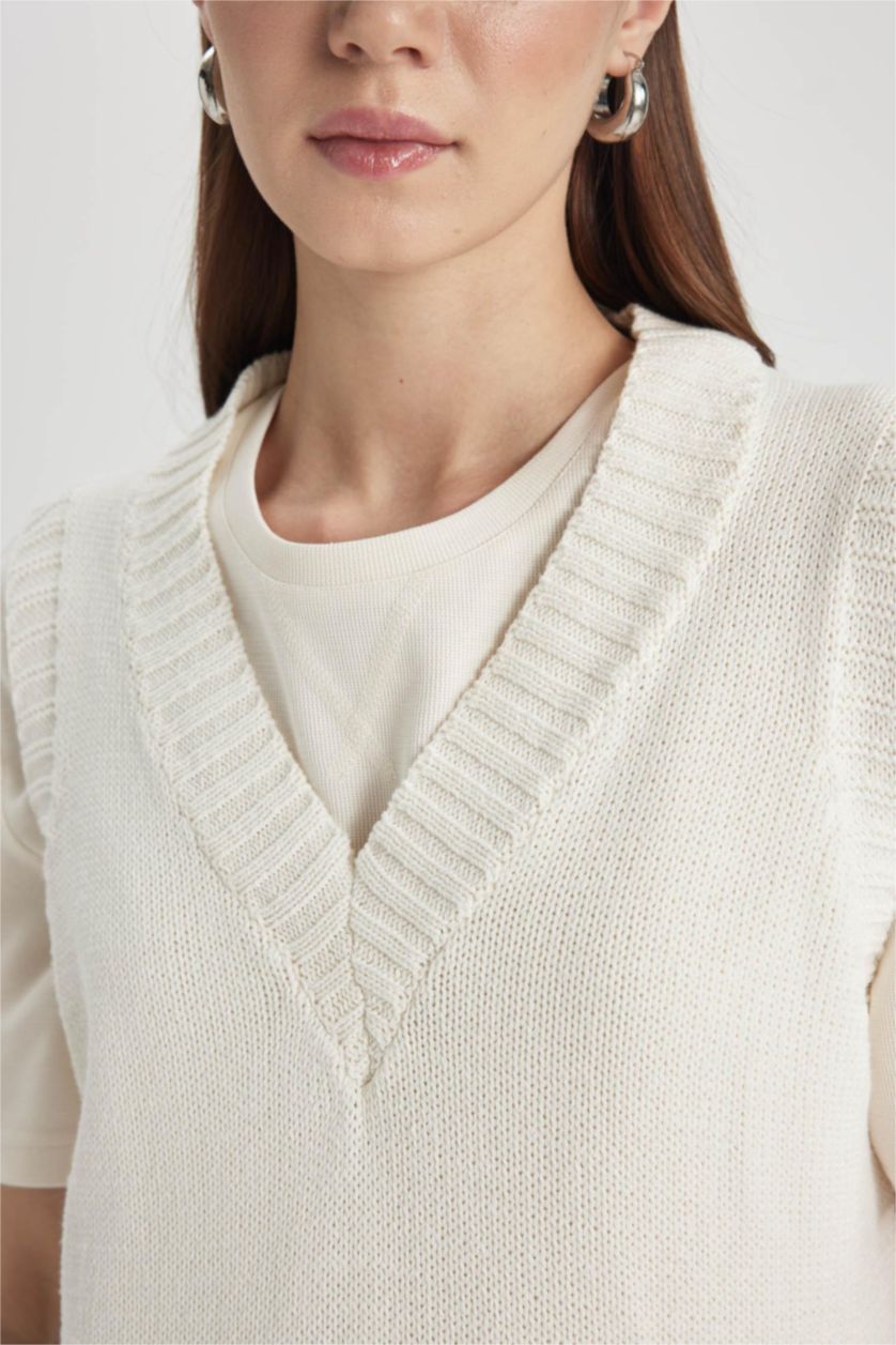 WOMAN Ecru Regular Fit Polo Neck Vest