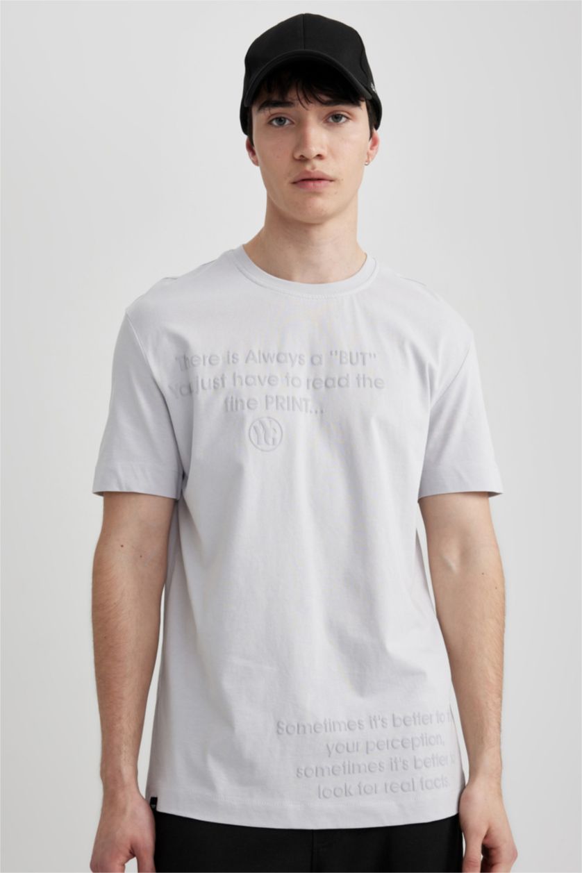 Erkek Açık Gri Regular Fit Bisiklet Yaka Baskılı Kısa Kollu Tişört