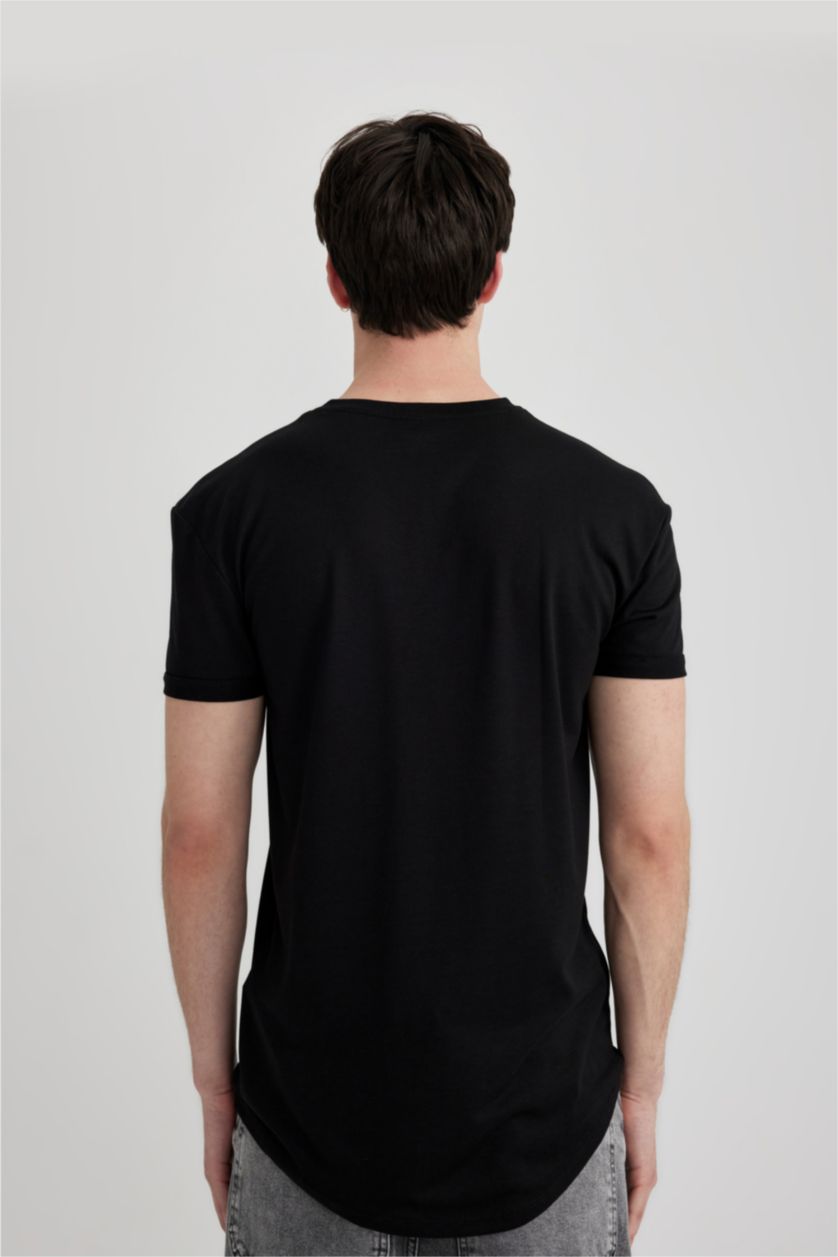 Man Black Long Muscle Fit Crew Neck Printed Short Sleeve T-Shirt