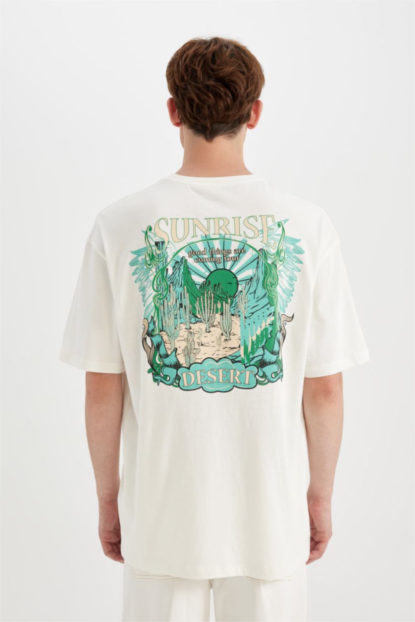 Erkek Ekru %100 Pamuk Comfort Regular Fit Rahat Kesim Bisiklet Yaka Sırt Baskılı Kısa Kollu Tişört