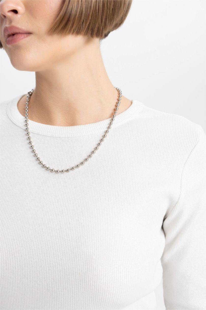 حريمي بيج فاتح تيشيرت كم طويل سليم فيت برقبة مستديرة