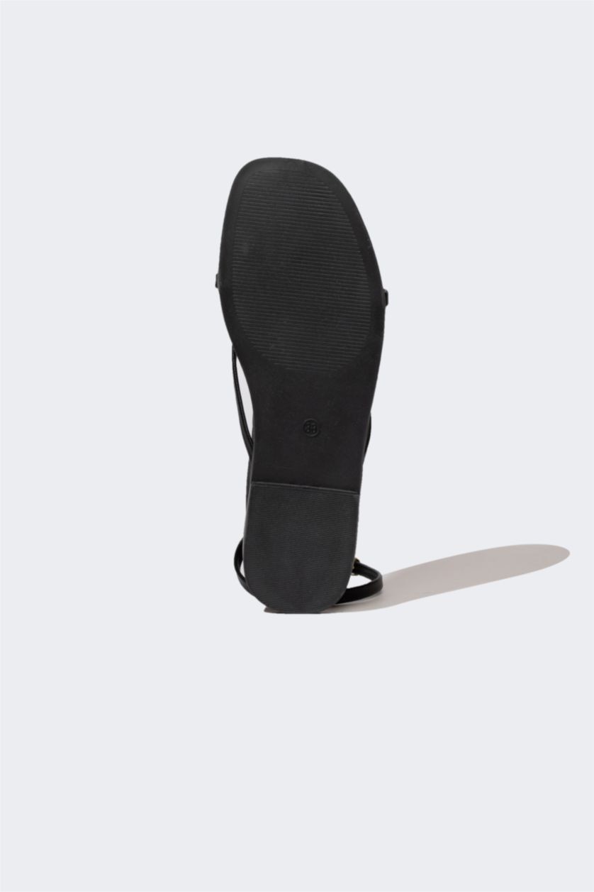 WOMAN Black Woman Lace-up Flat Heel Sandals