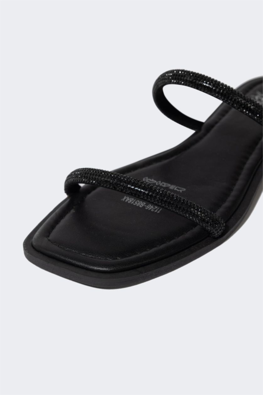 WOMAN Black Woman Flat Sole Double Banded Faux Leather Slippers