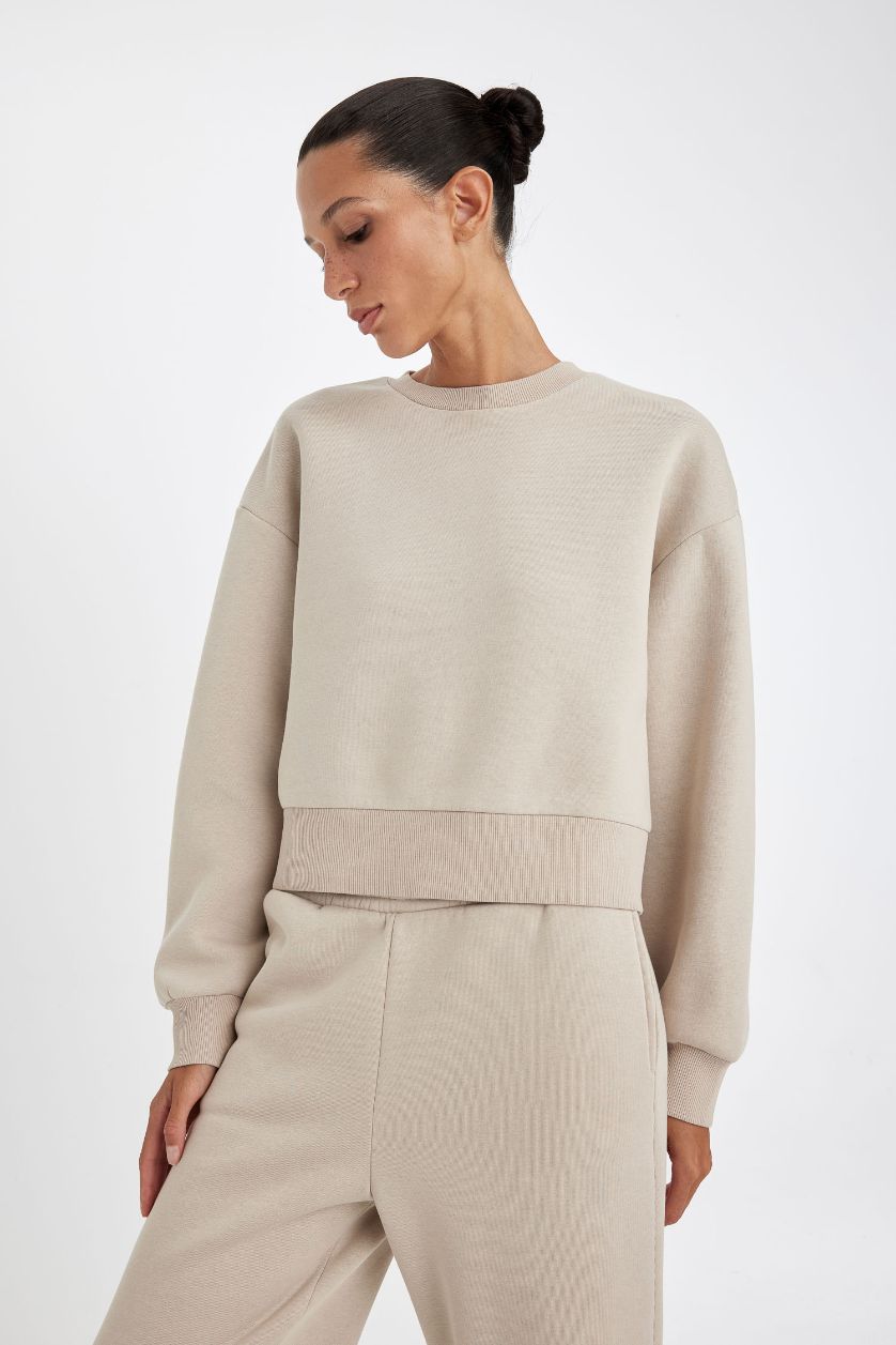 نساء اللون الرملي سويت شيرت واسع سامبل ثقيل برقبة مستديرة