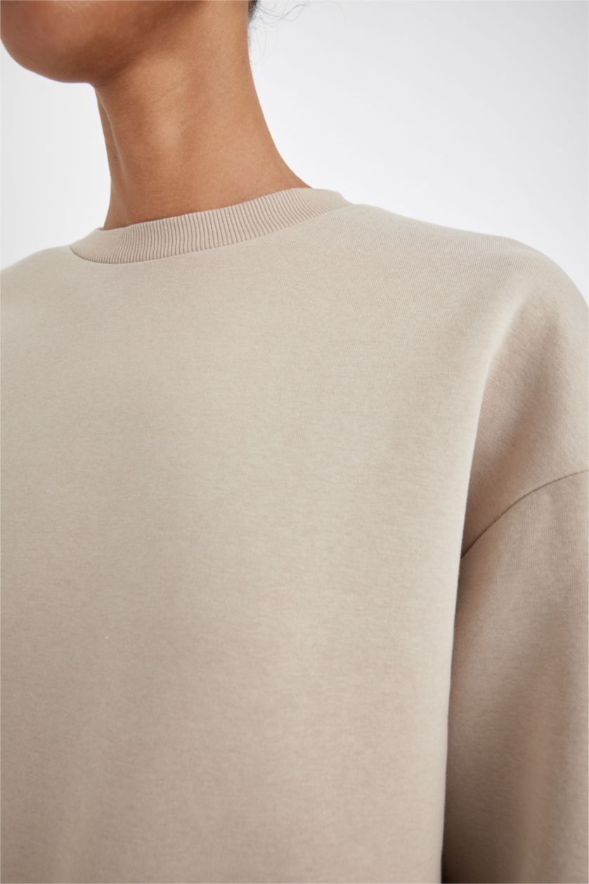 نساء اللون الرملي سويت شيرت واسع سامبل ثقيل برقبة مستديرة