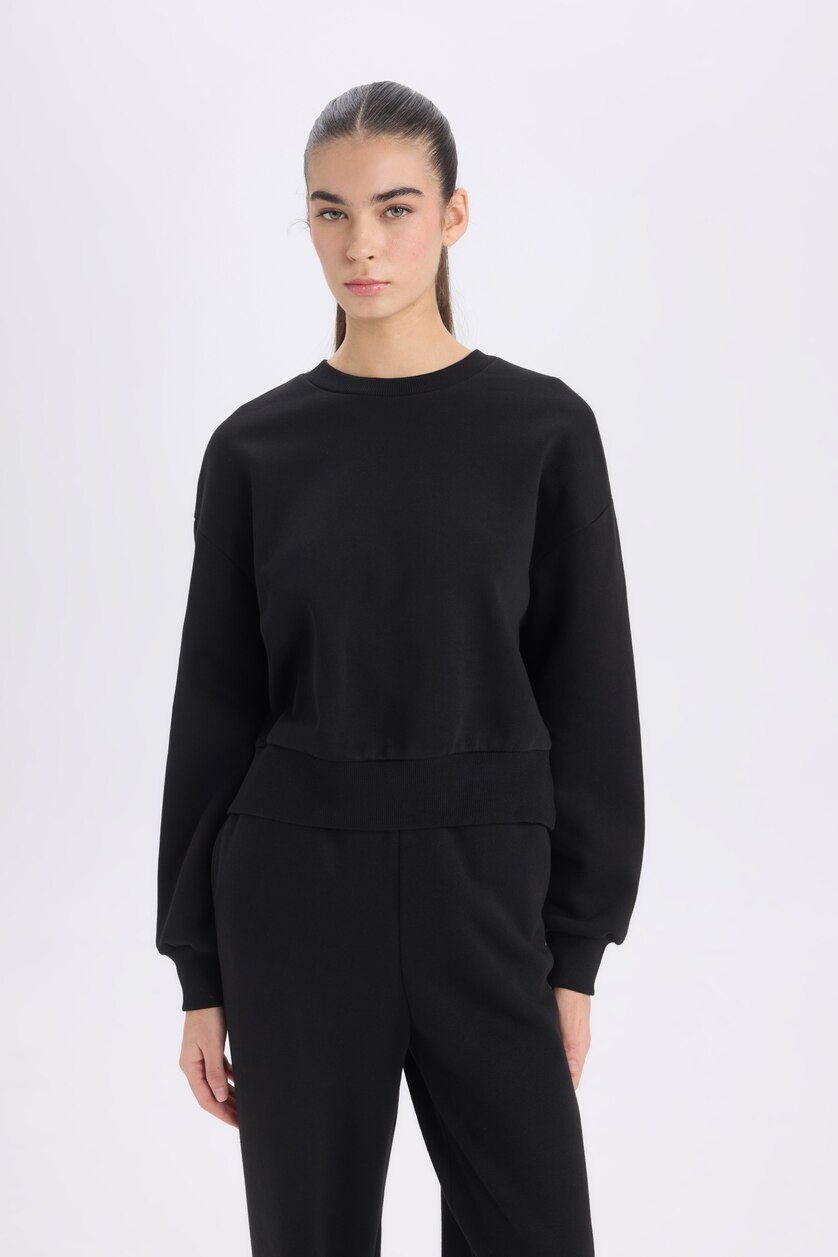 نساء أسود Boxy Fit Crew Neck Thick Basic Sweatshirt