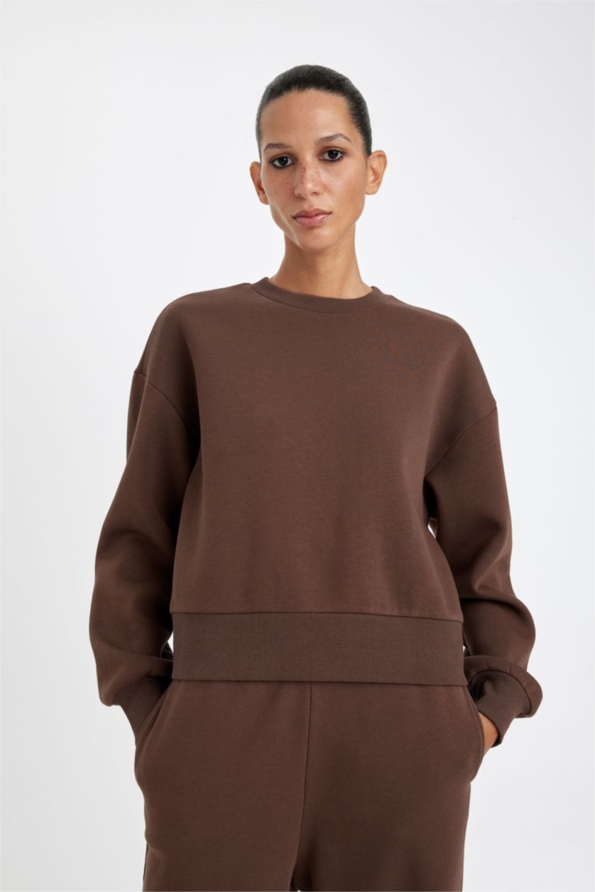 Kadın Kahve Boxy Fit Bisiklet Yaka Kalın Basic Düz Sweatshirt