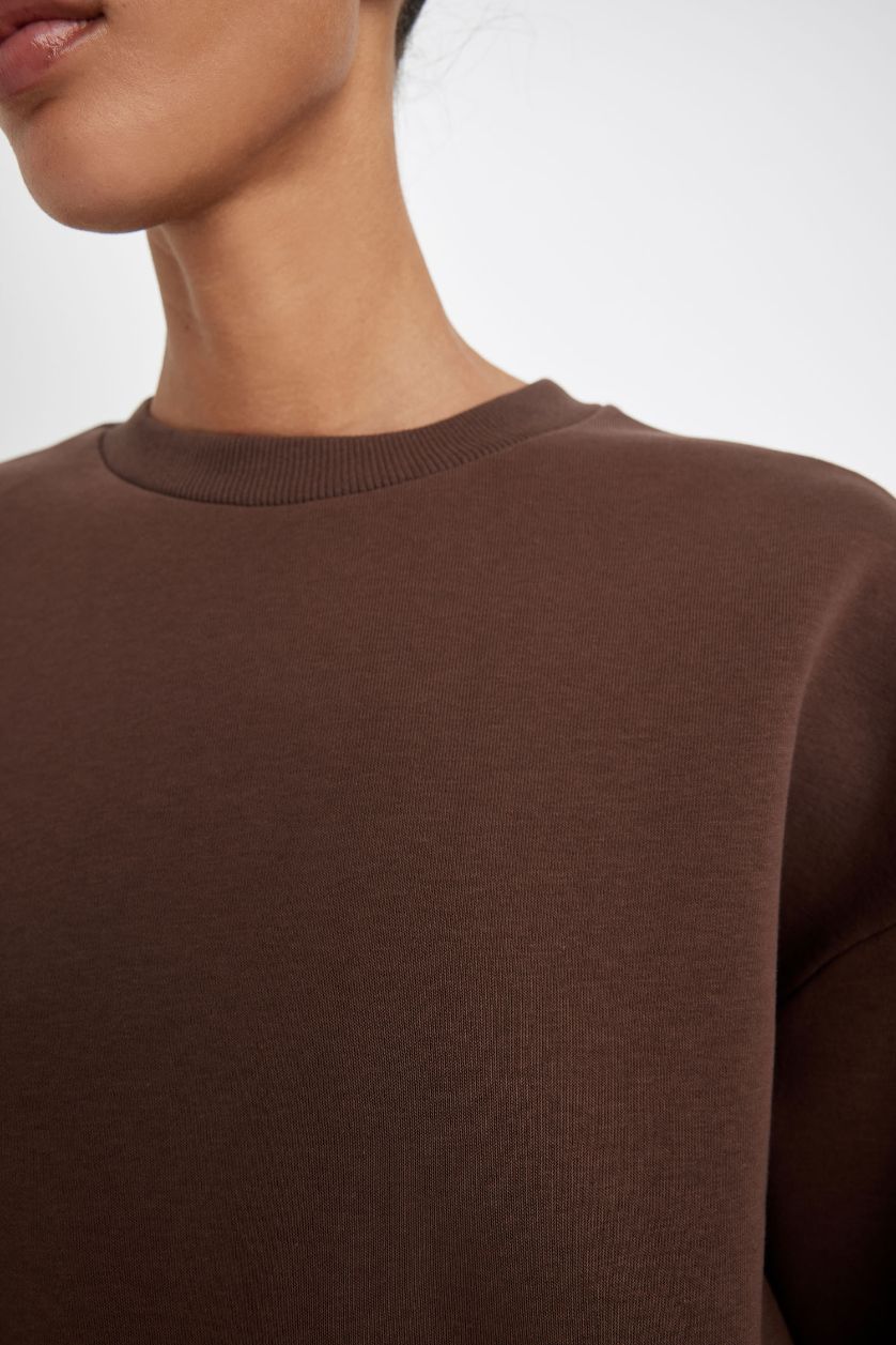 Kadın Kahve Boxy Fit Bisiklet Yaka Kalın Basic Düz Sweatshirt