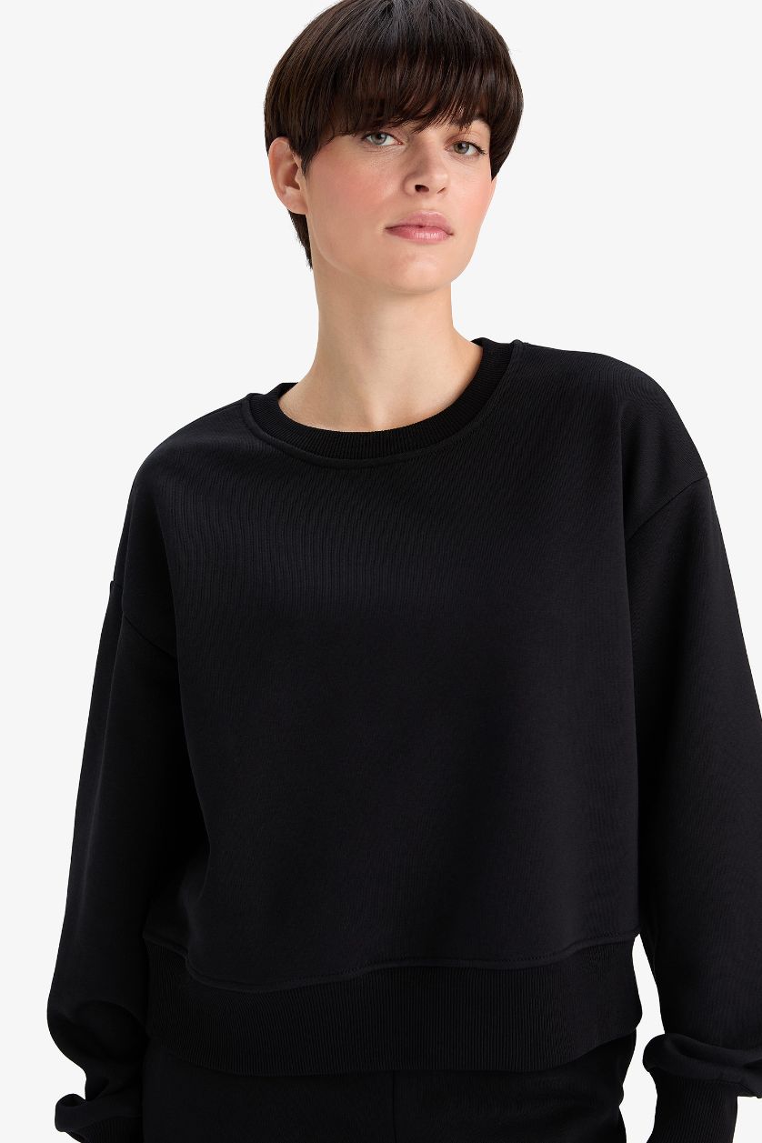 WOMAN Black Boxy Fit Crew Neck Basic Sweatshirt
