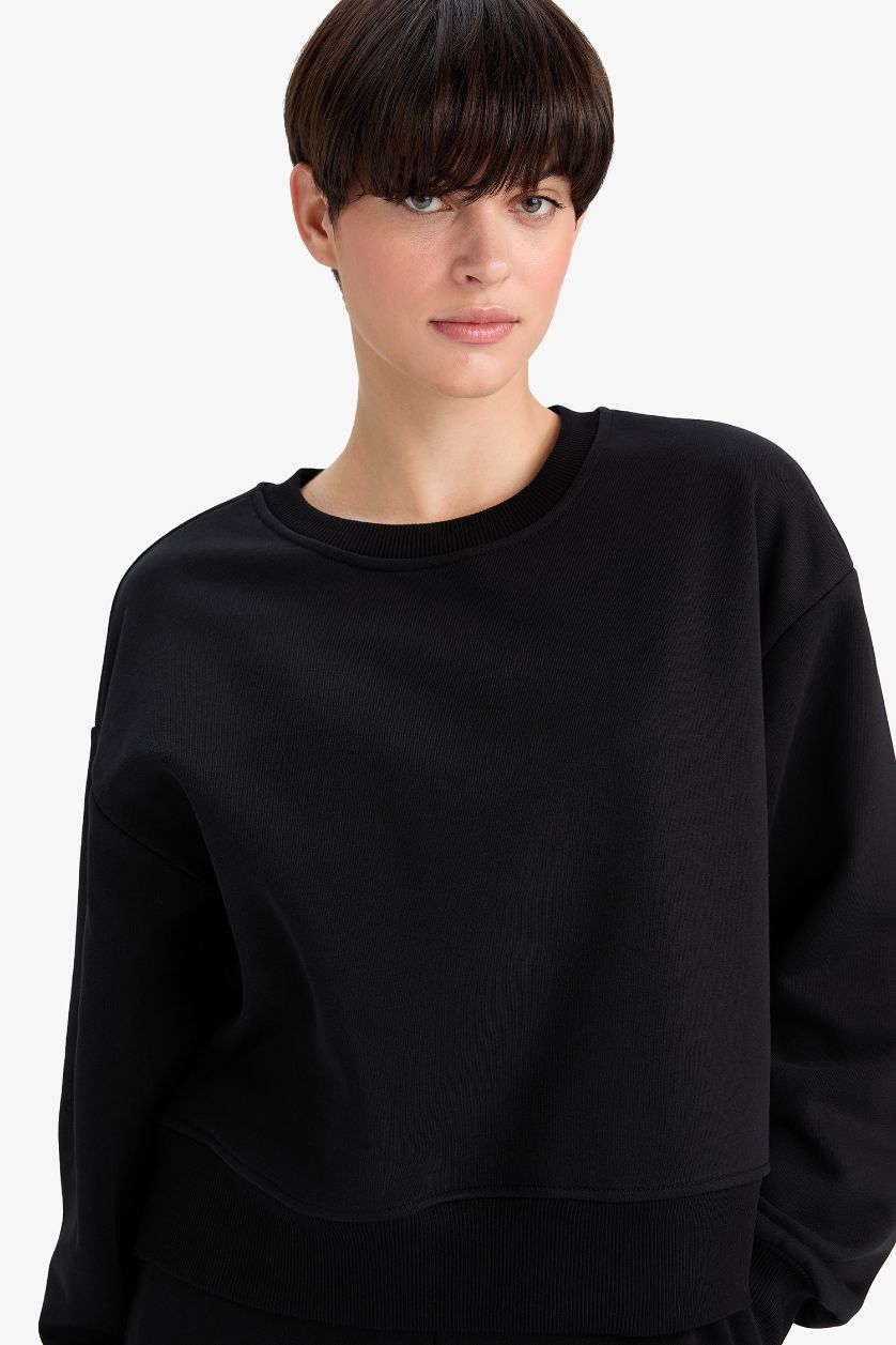 WOMAN Black Boxy Fit Crew Neck Basic Sweatshirt