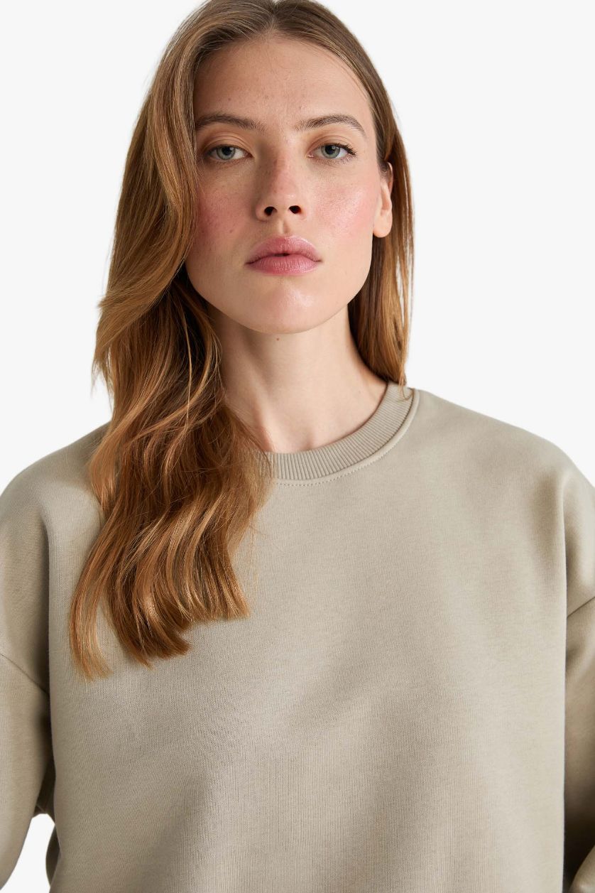 Woman Light Khaki Boxy Fit Basic Sweatshirt