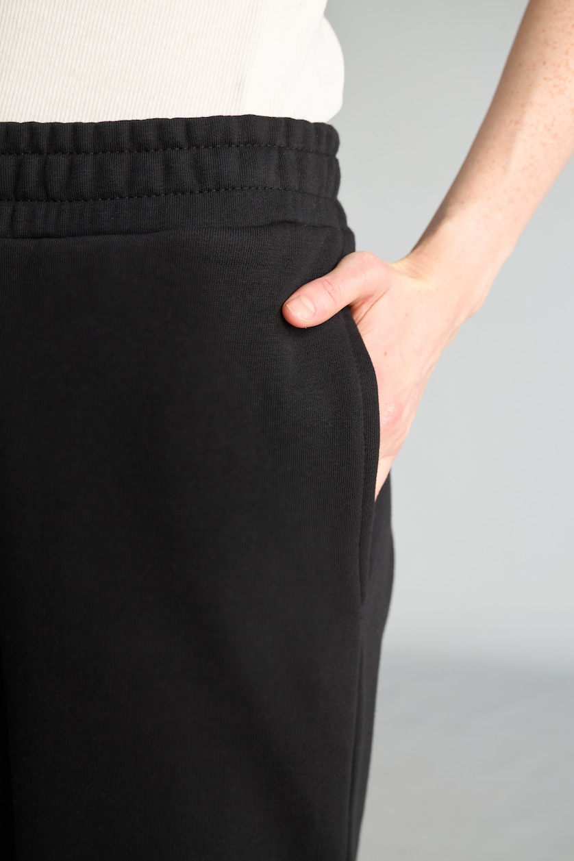 نساء أسود Straight Fit Thick Sweatshirt Fabric Trousers