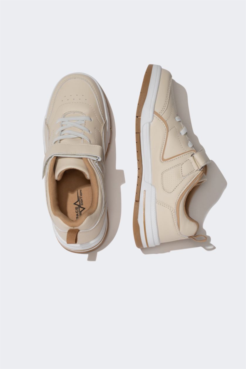 GIRLS & TEENS Beige Girl Flat Sole Faux Leather Sneakers