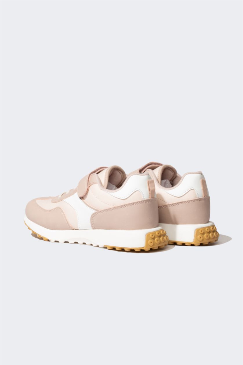 GIRLS & TEENS Beige Girl High Sole Faux Leather Sneakers