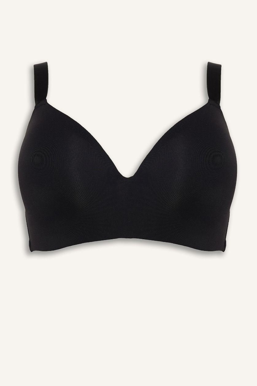 Woman Black Fall in Love With Pad Bra