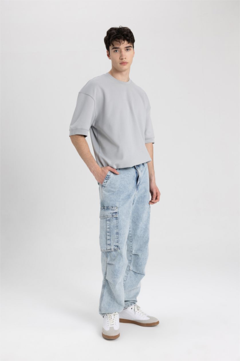 MAN Light Grey Loose Fit Crew Neck Printed Heavy Fabric T-Shirt