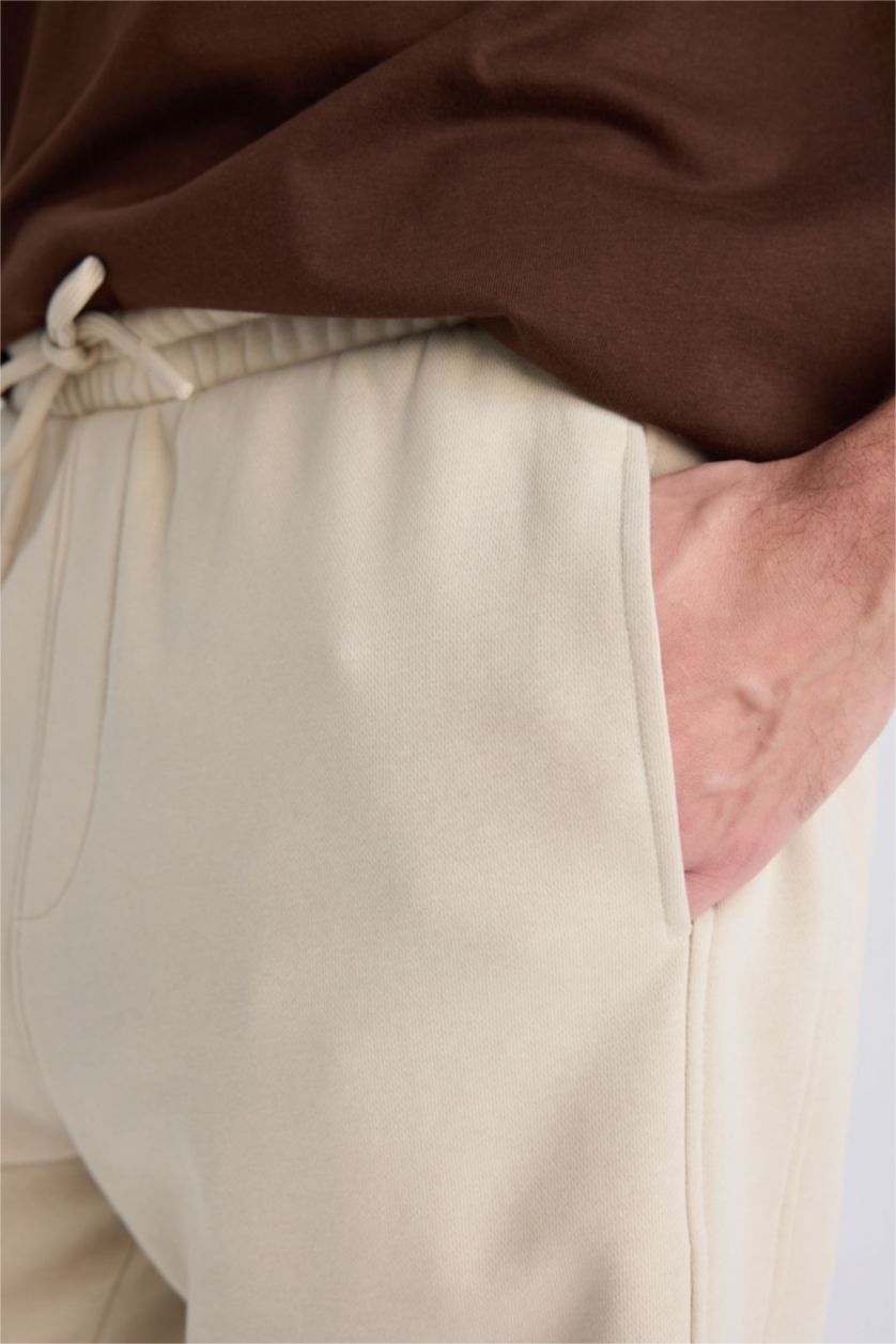 رجال اللون الحجري شورت عادي بقصة عادية