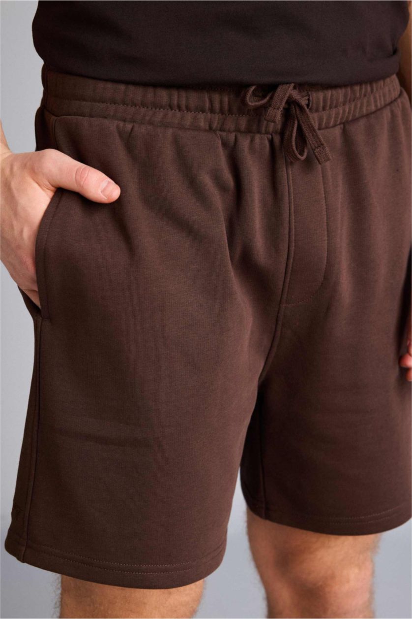 رجالي بني شورت قصة عادية برجل عادية