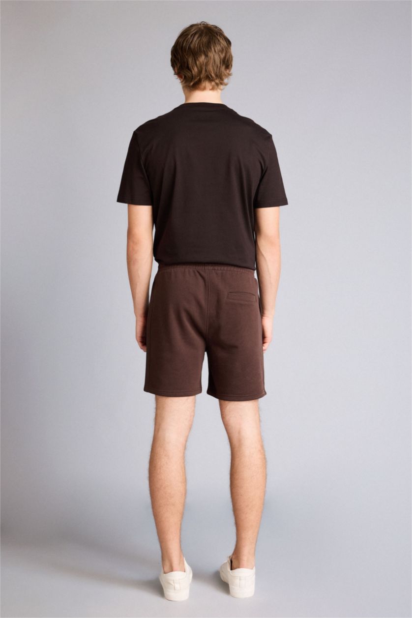 رجالي بني شورت قصة عادية برجل عادية