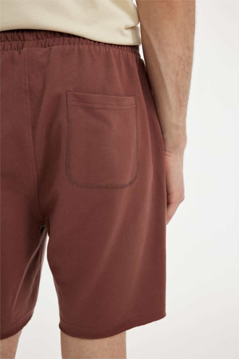 Erkek Açık Kahve %100 Pamuk Slim Fit Dar Kesim Dar Paça Cepli Basic Düz Şort