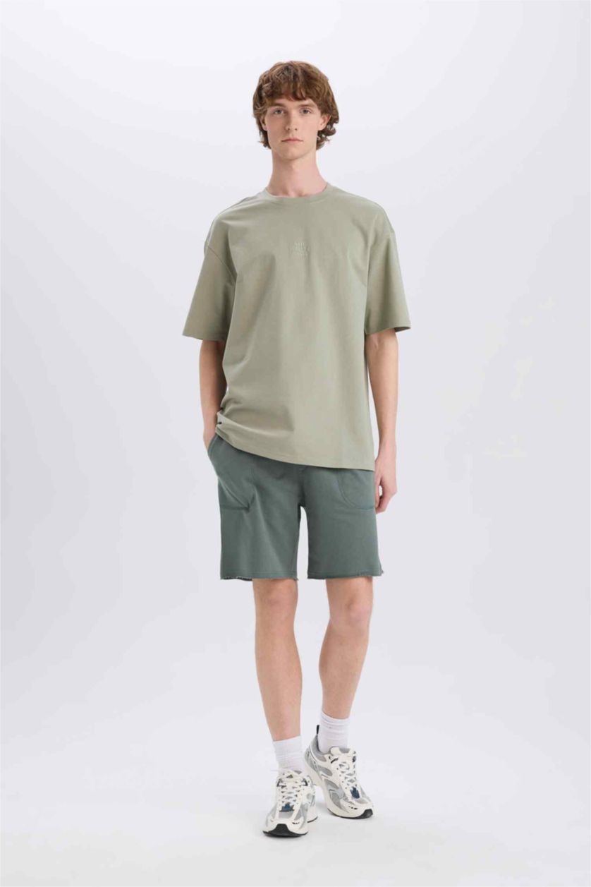 Erkek Yeşil %100 Pamuk Slim Fit Dar Kesim Dar Paça Cepli Basic Düz Şort