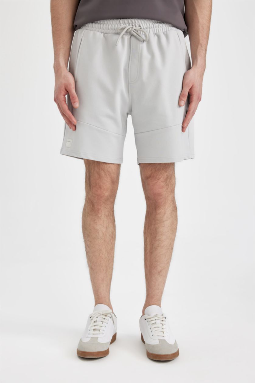 Man Light Grey Slim Fit Super Skinny Hem Shorts