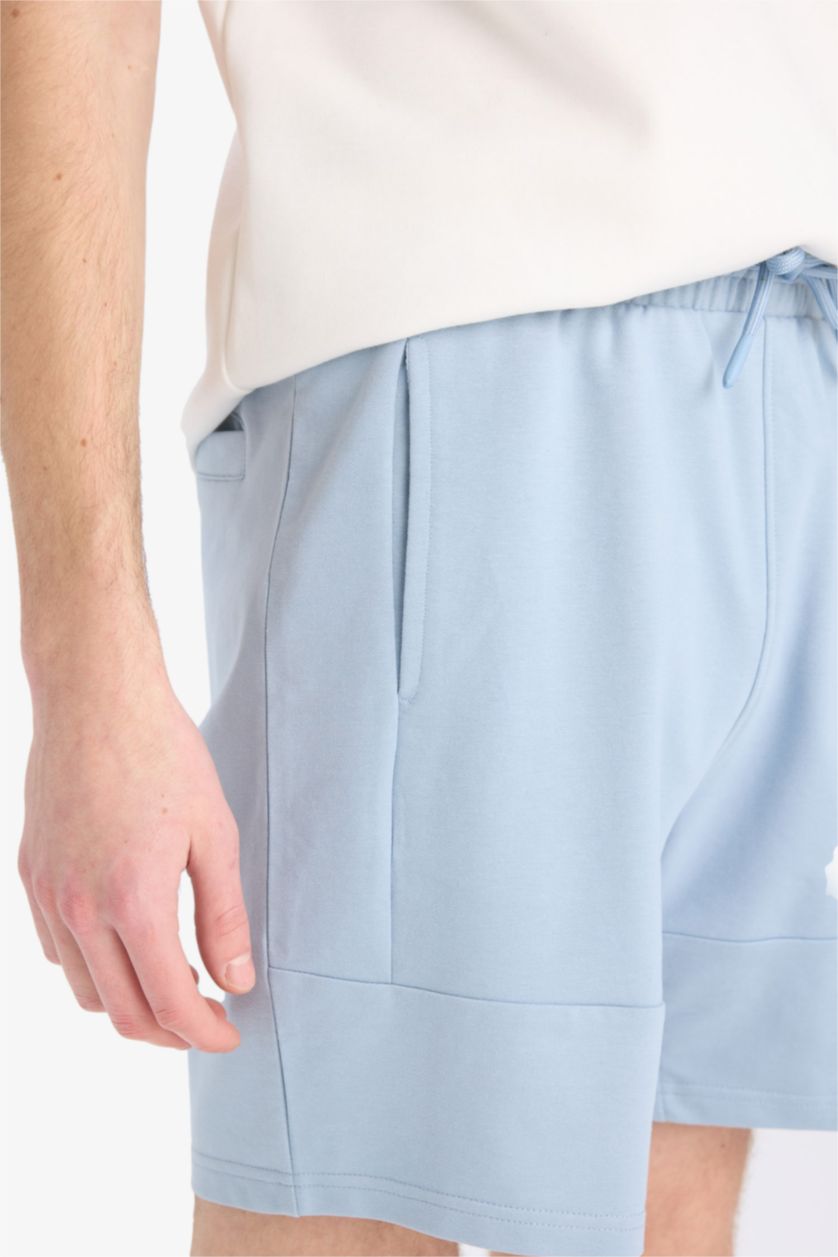 Erkek Açık Mavi Slim Fit Dar Kesim Dar Paça Basic Düz Şort