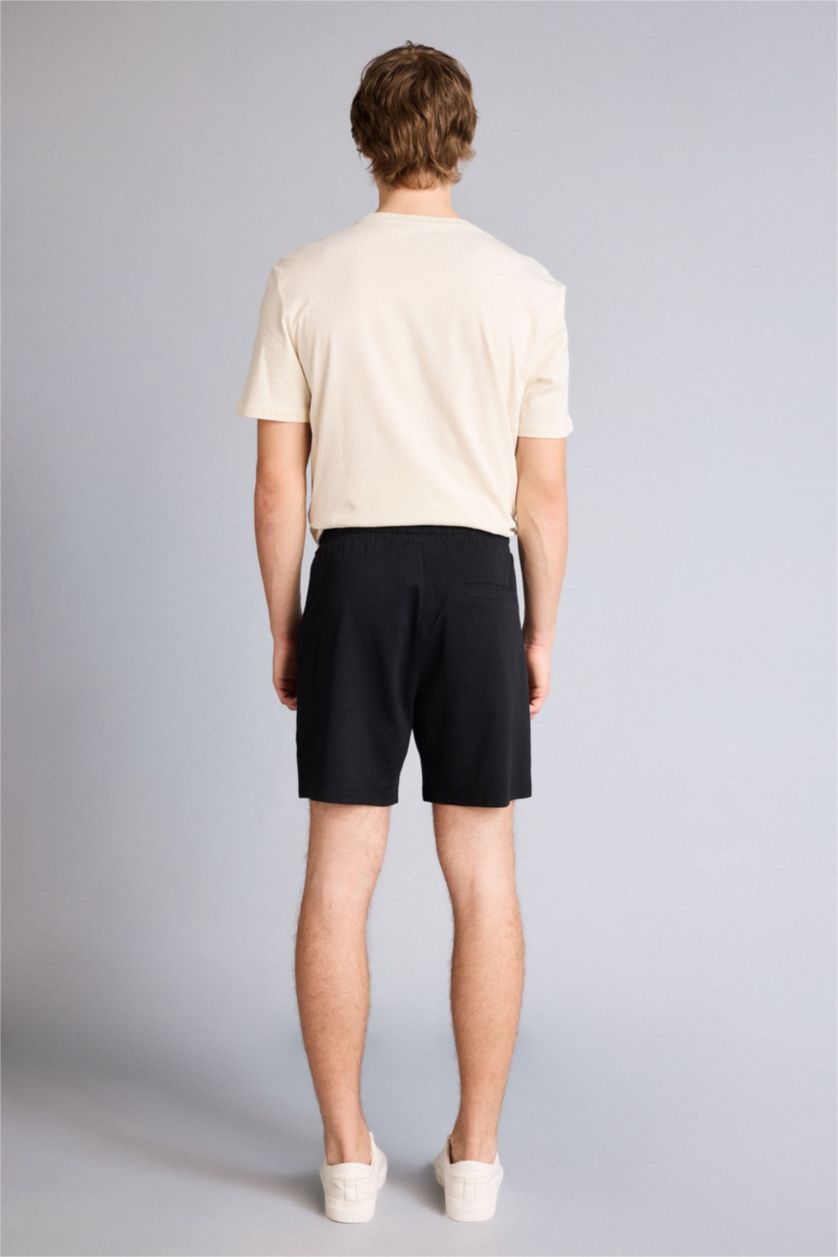 Man Black Slim Fit Super Skinny Hem Shorts