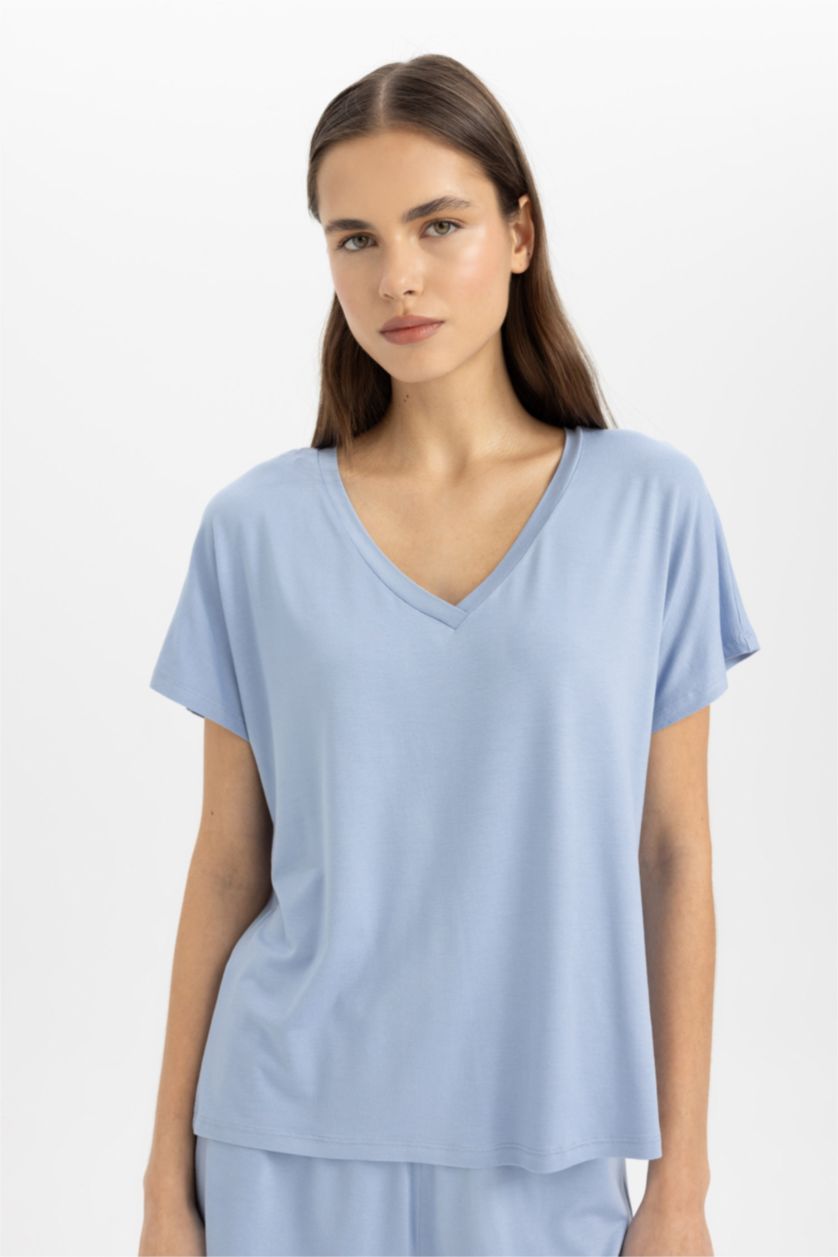 Kadın Mavi Pijama Takımı V Yaka Kısa Kollu Üst Beli Lastikli Şort Altı-Fall in Love