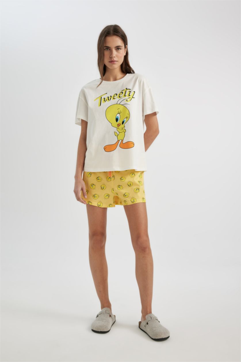 Kadın Sarı Looney Tunes Pijama Takım Kısa Kollu Üst  Şort Beli Lastikli Alt -Fall in Love