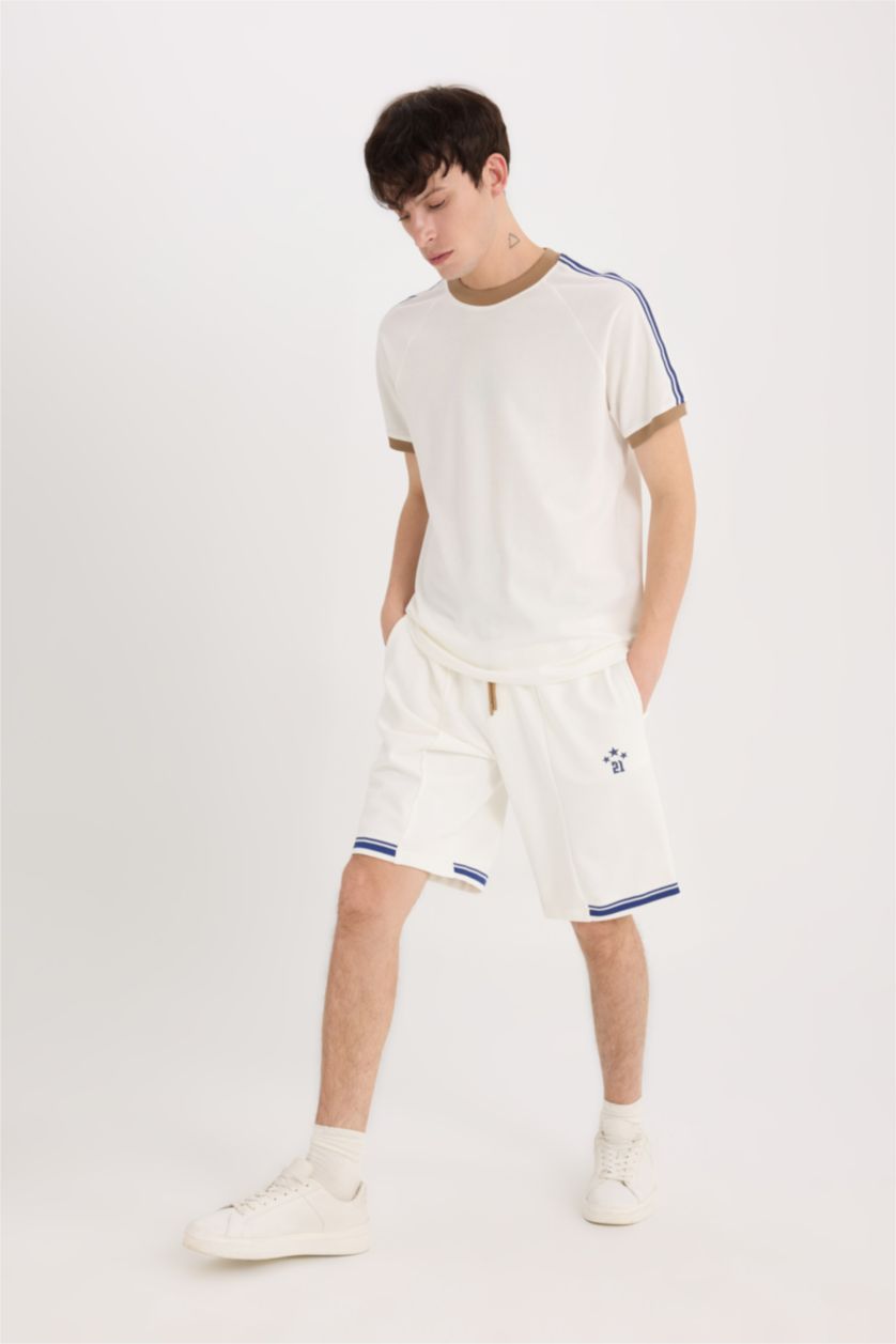 Man Ecru Regular Fit Regular Leg Shorts