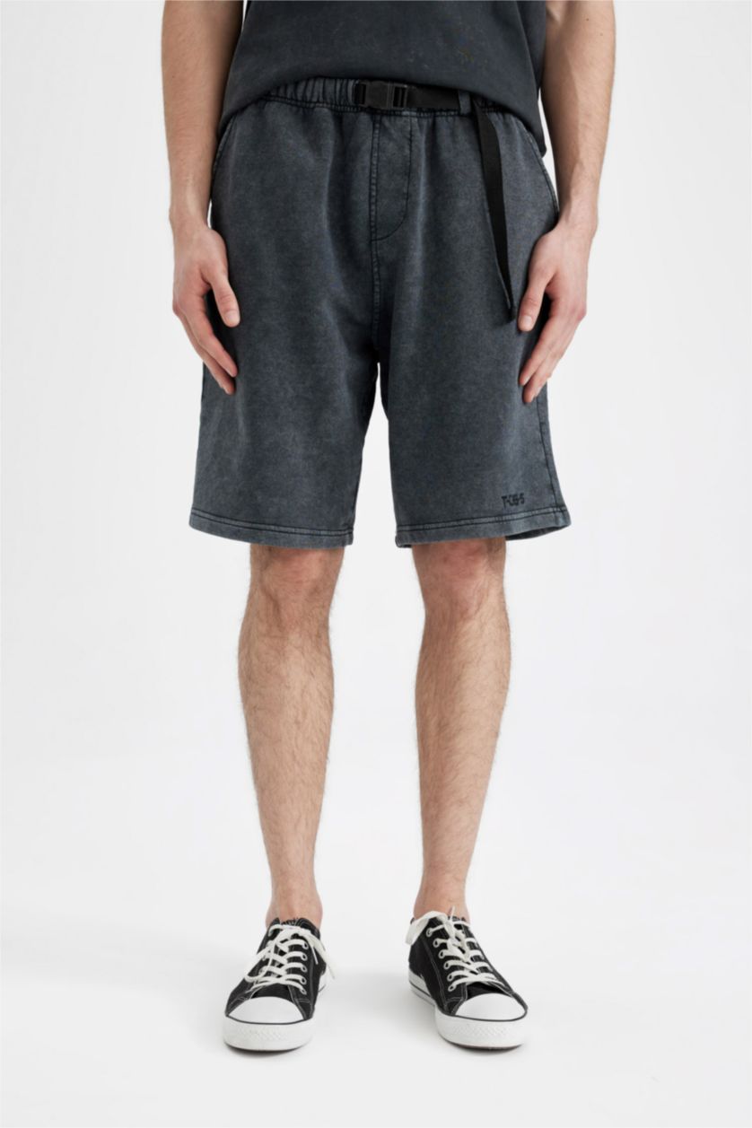 Erkek Siyah Oversize Geniş Kalıp Yıkamalı Soluk Efektli Cepli Düz Paça Şort