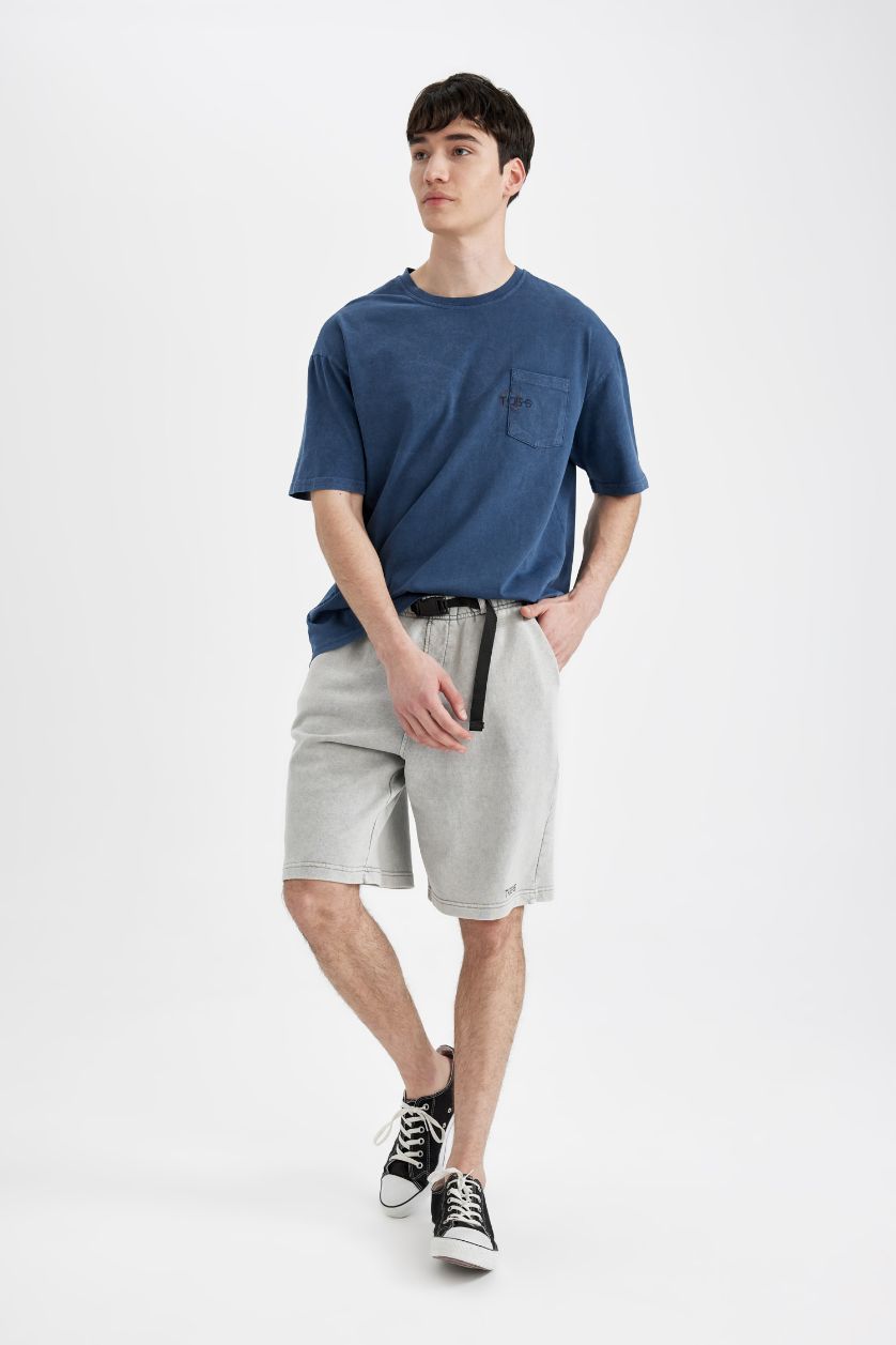 MAN Grey Oversize Regular Hem Shorts