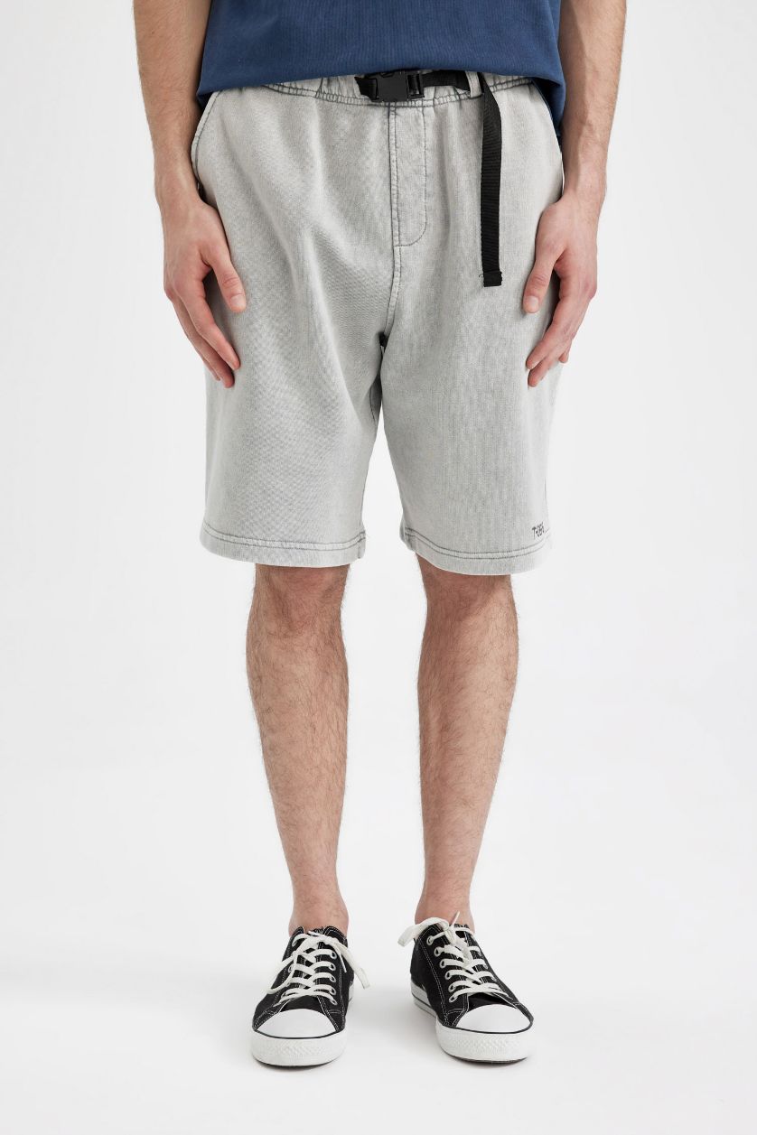 MAN Grey Oversize Regular Hem Shorts