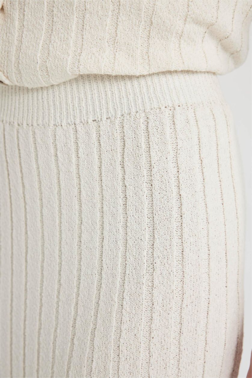 نساء بيج فاتح تنورة طويلة تريكو قصة عادية