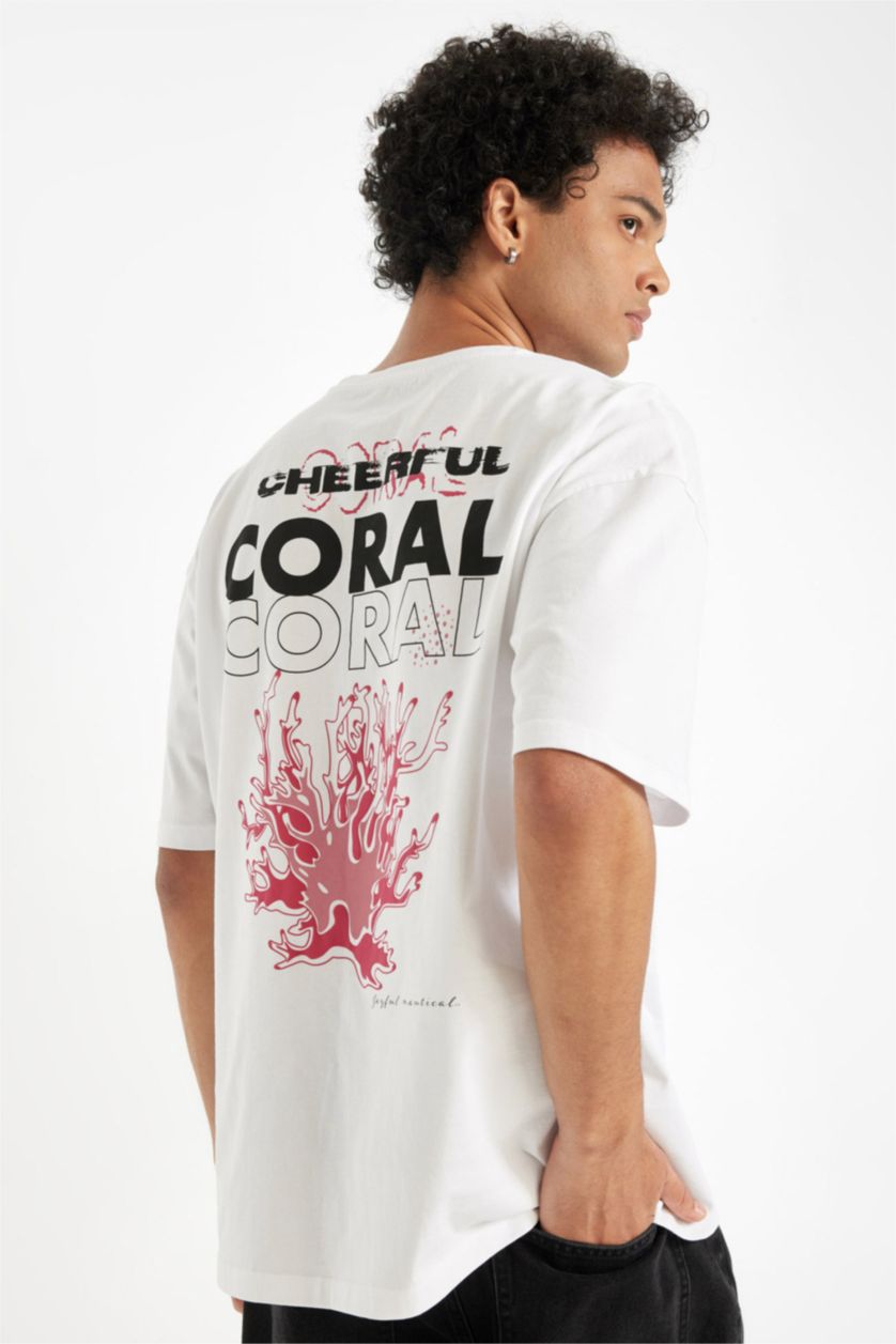 Erkek Beyaz %100 Pamuk Oversize Geniş Kalıp Bisiklet Yaka Sırt Baskılı Kısa Kollu Tişört