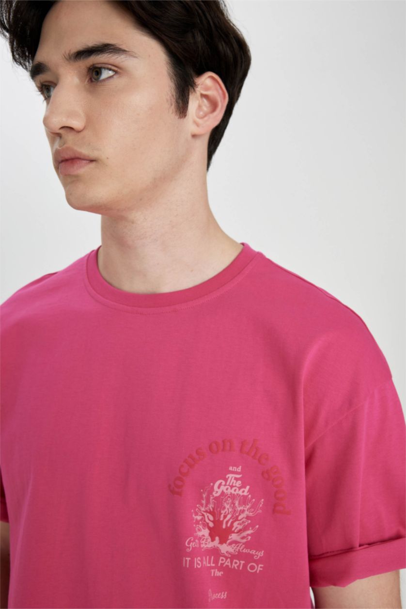 Erkek Fuşya Comfort Regular Fit Rahat Kalıp Bisiklet Yaka Baskılı Kısa Kollu Tişört