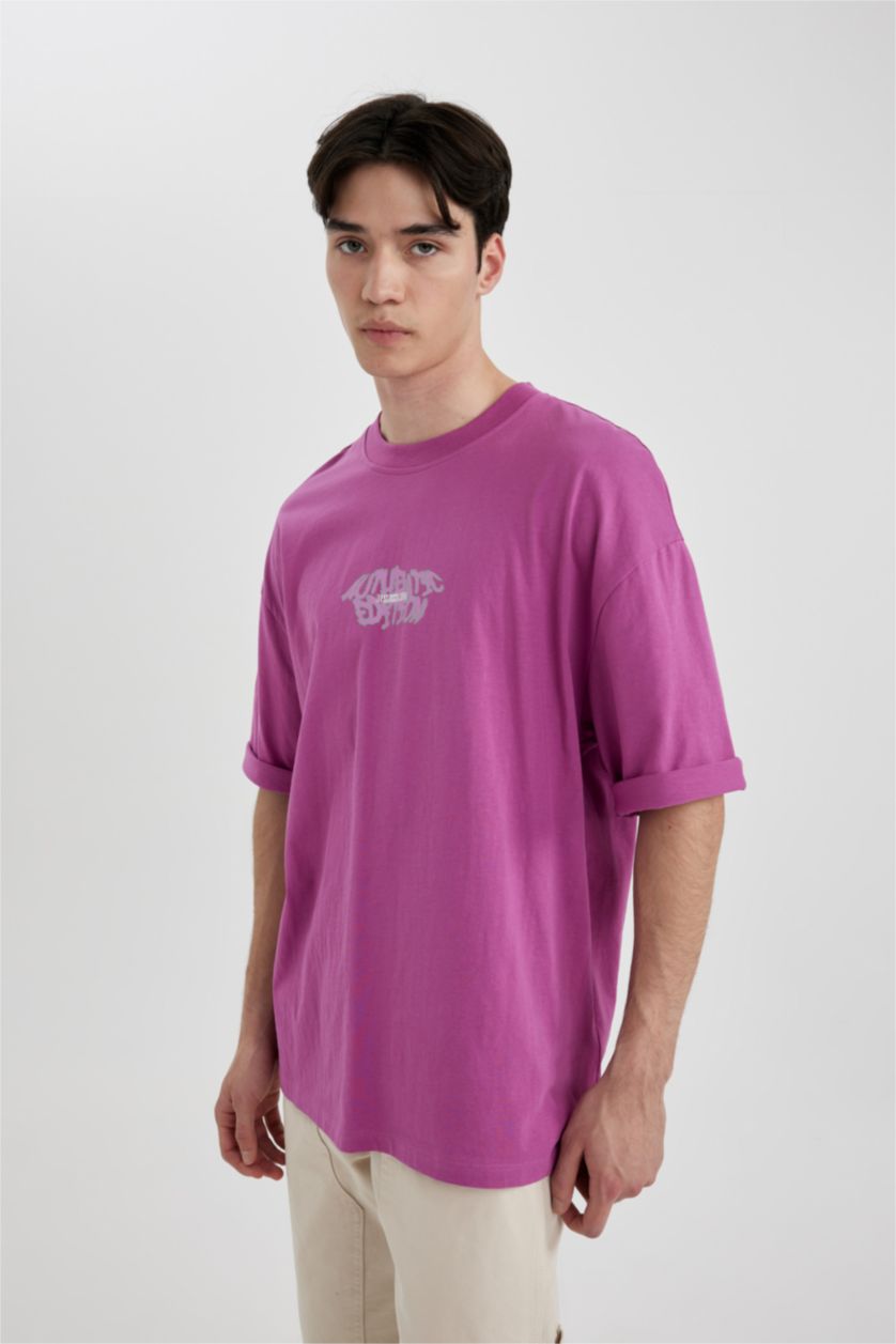 Man Purple Loose Fit Crew Neck Back Printed T-Shirt