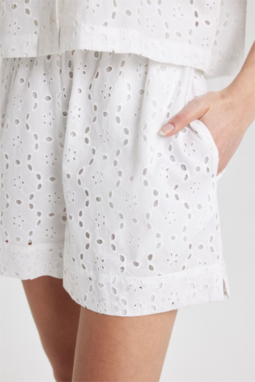 WOMAN White Regular Fit High Waist Embroidery Shorts