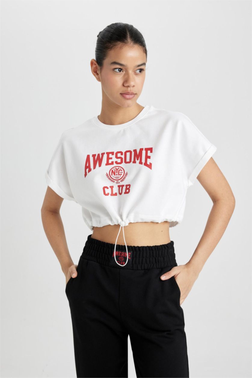 Kadın Beyaz Crop Bisiklet Yaka Baskılı Sporcu Kısa Kollu Tişört