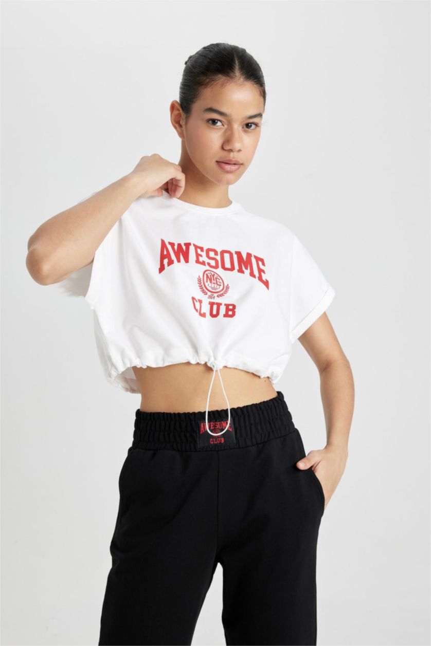 Kadın Beyaz Crop Bisiklet Yaka Baskılı Sporcu Kısa Kollu Tişört