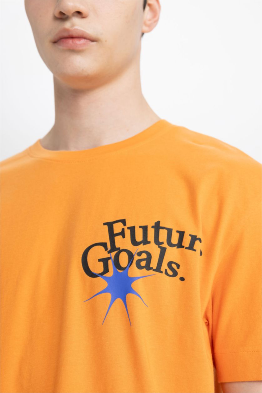 رجال برتقالي تيشيرت بطبعة من الخلف قصة عادية بياخة مستديرة
