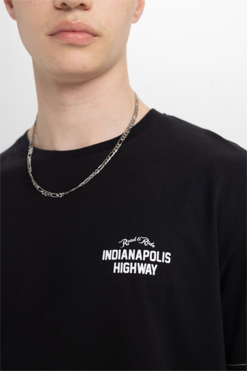 Erkek Siyah Regular Fit Bisiklet Yaka Sırt Baskılı Kısa Kollu Tişört