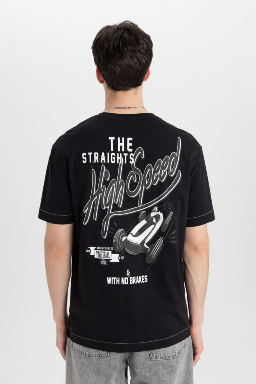 Erkek Siyah Regular Fit Bisiklet Yaka Sırt Baskılı Kısa Kollu Tişört